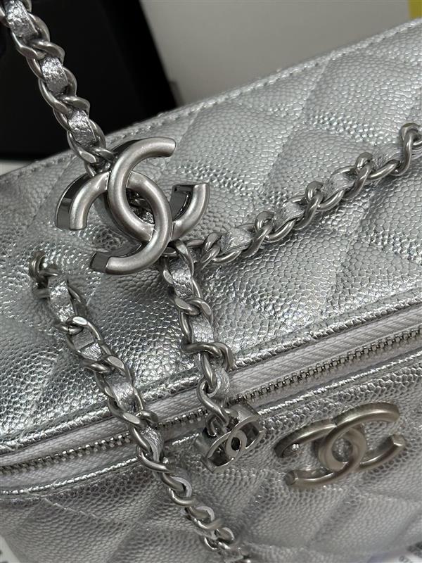 2026127205141693 700